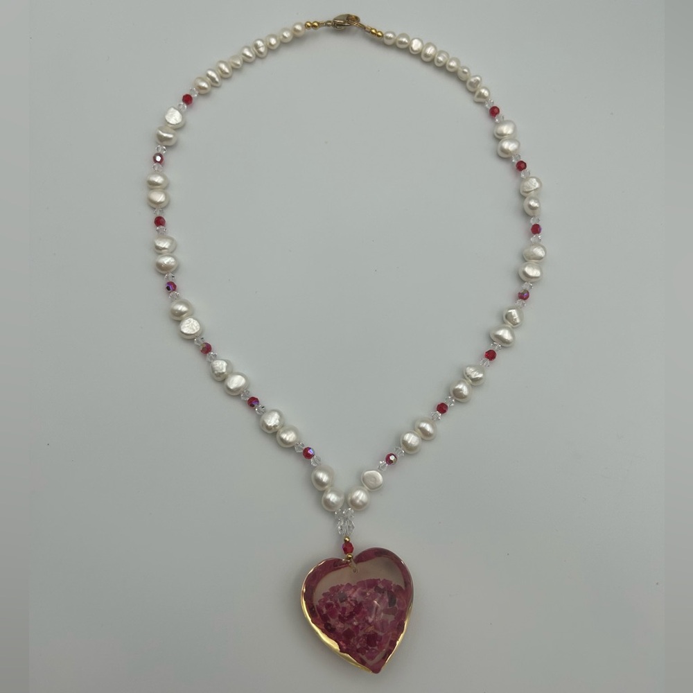 *New* Faux Pearl and Lucite Heart Necklace - Picture 6 of 9